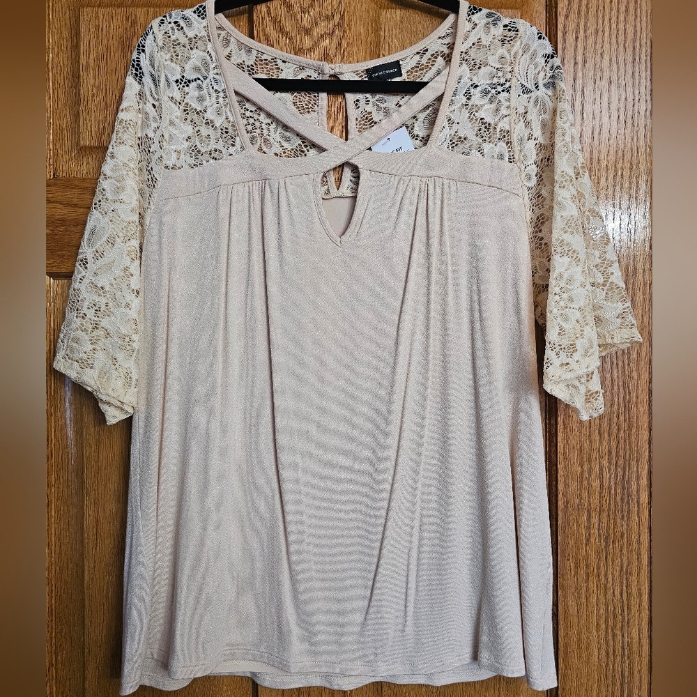 Buckle Black cream blouse